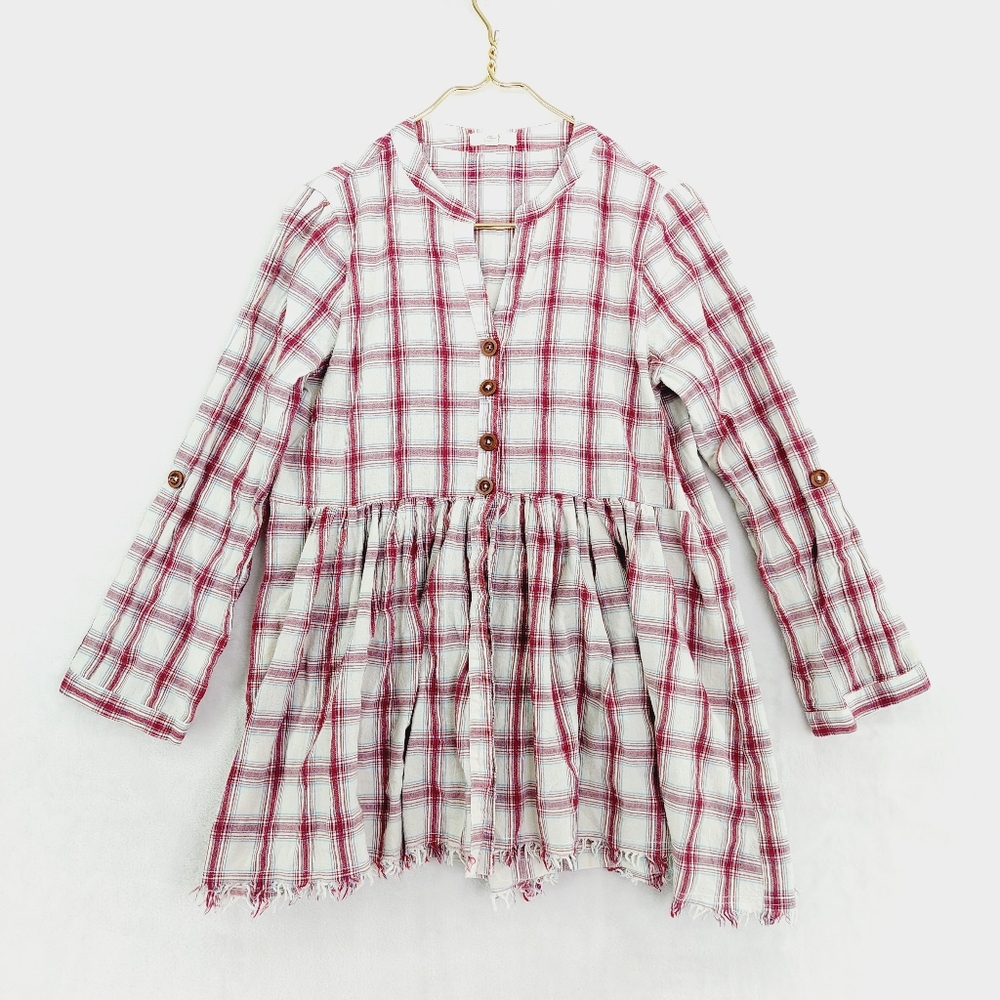 Easel Los Angeles Off White Plaid Frayed Hem Button